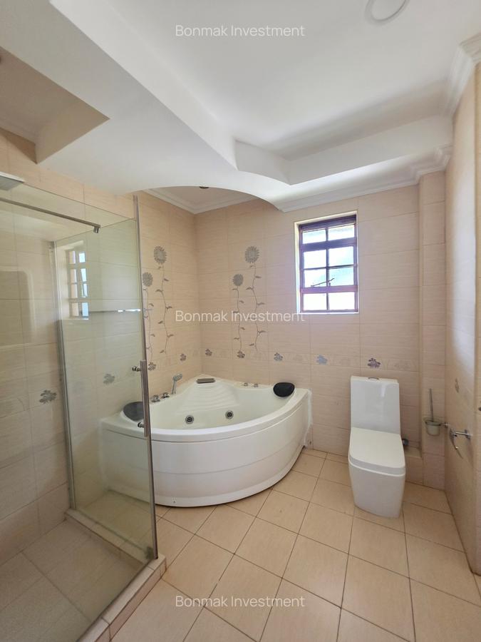 5 Bed House with En Suite at Old Runda - 16