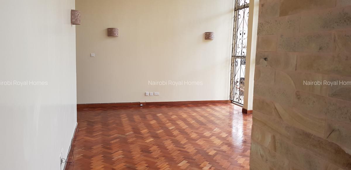 5 Bed Townhouse with En Suite at Lavington Road 66 - 7