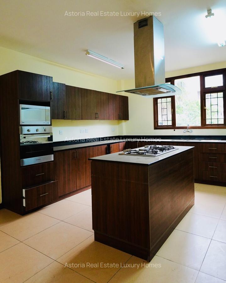 3 Bed Apartment with En Suite at 2026-536 3 Bed - 15