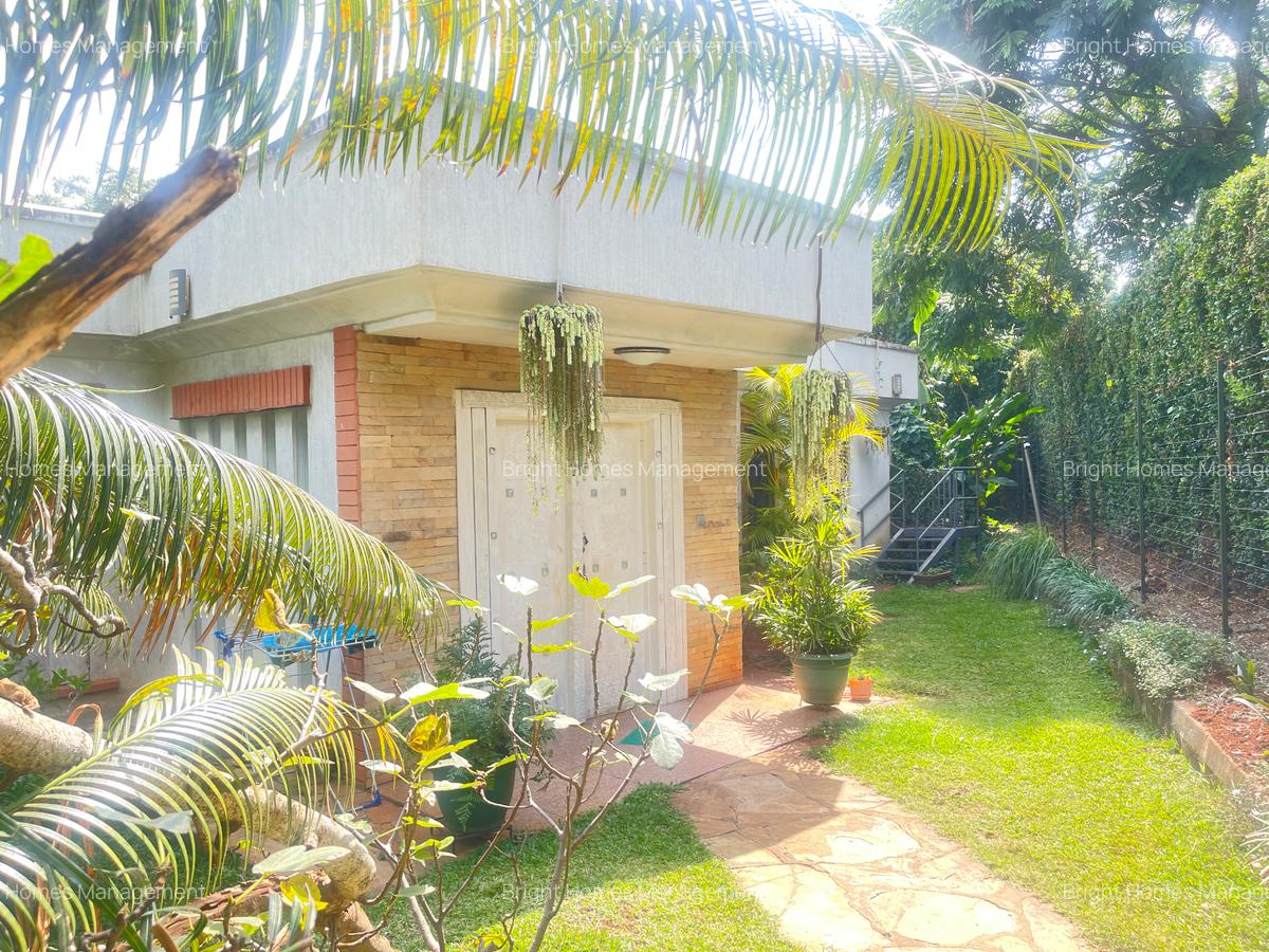 2 Bed Apartment with En Suite in Gigiri - 1