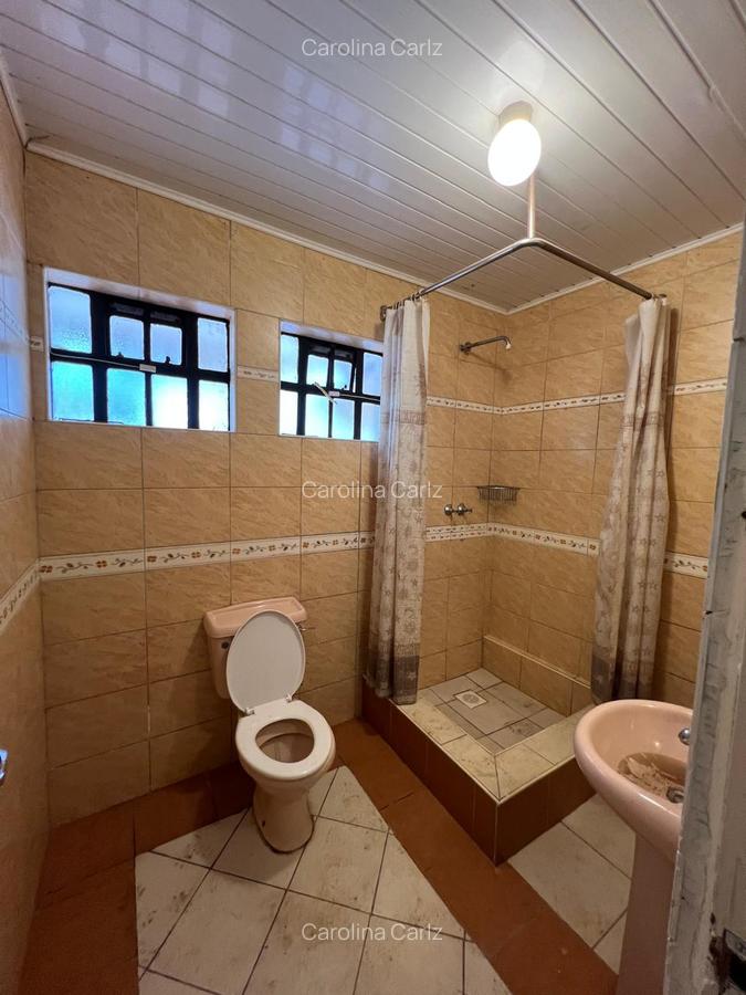 5 Bed House with En Suite in Loresho - 11