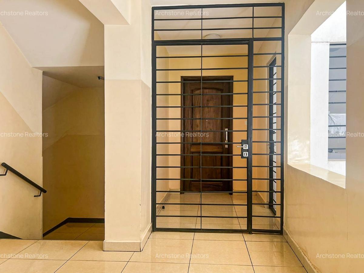 3 Bed Apartment with En Suite in Parklands - 4