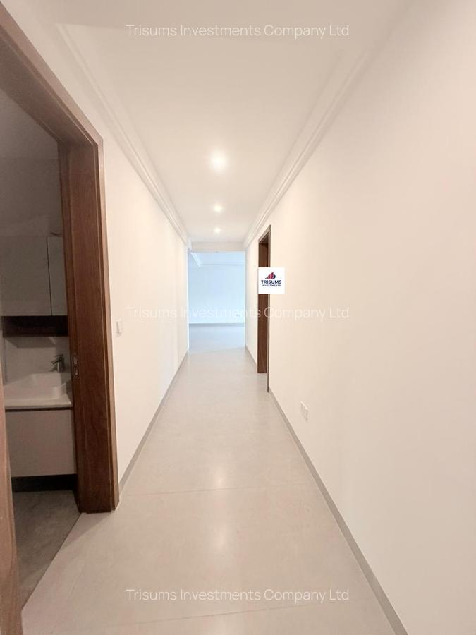 3 Bed Apartment with En Suite in Westlands Area - 11