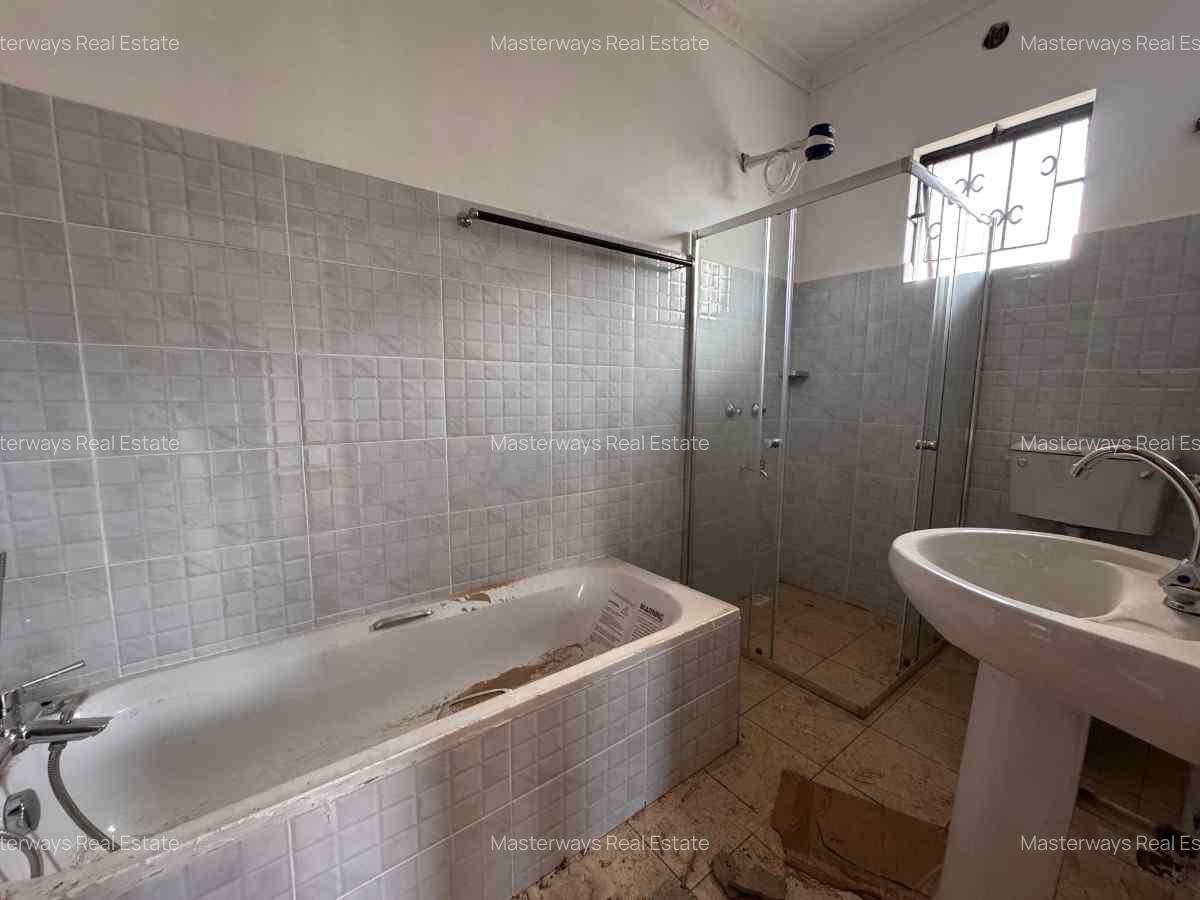 4 Bed Townhouse with En Suite in Muthaiga - 8