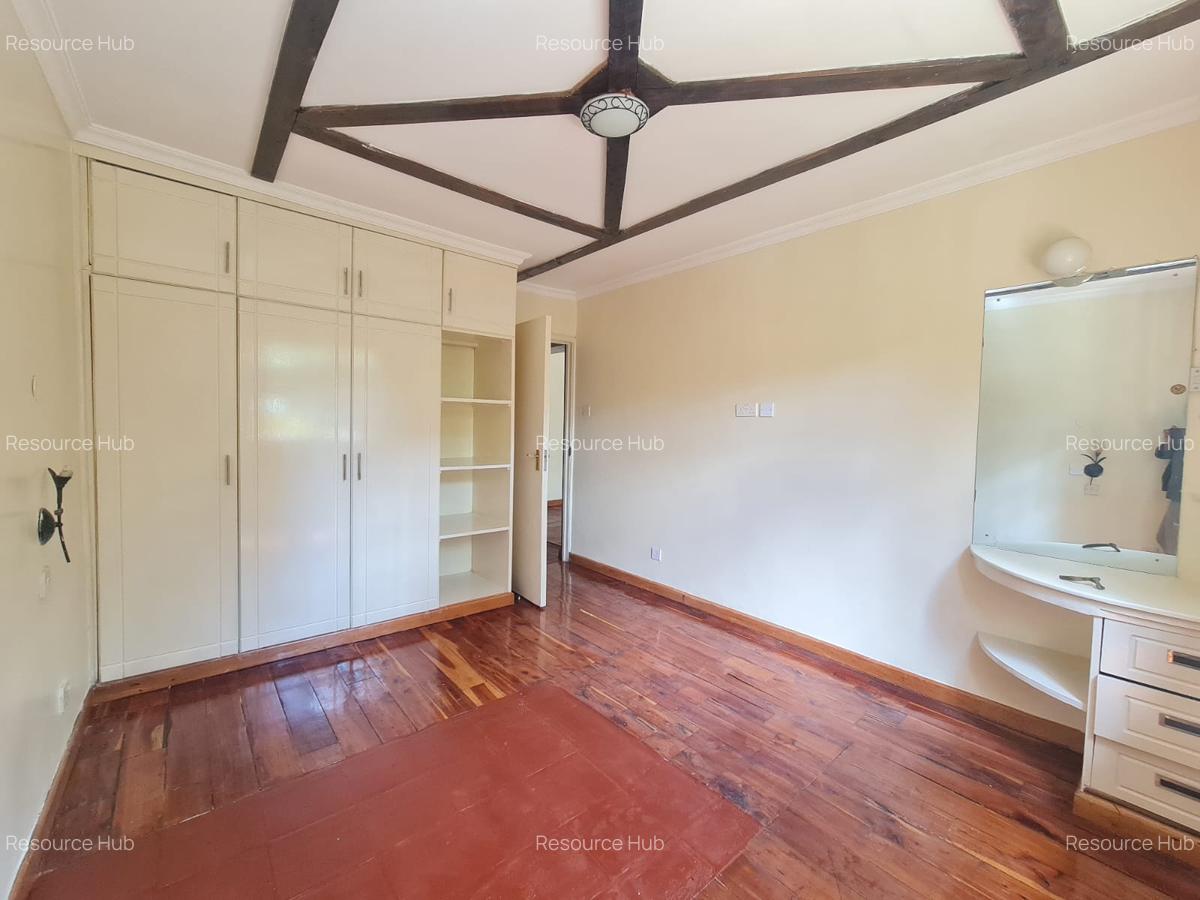 2 Bed House with Garden at Hardy Area - 14