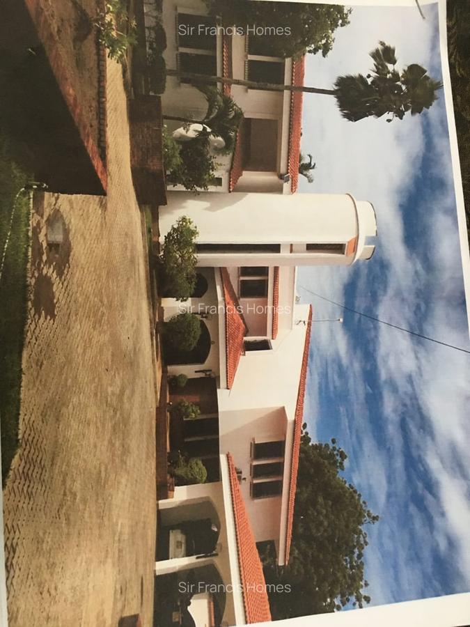 5 Bed House at Moyne Drive - 10