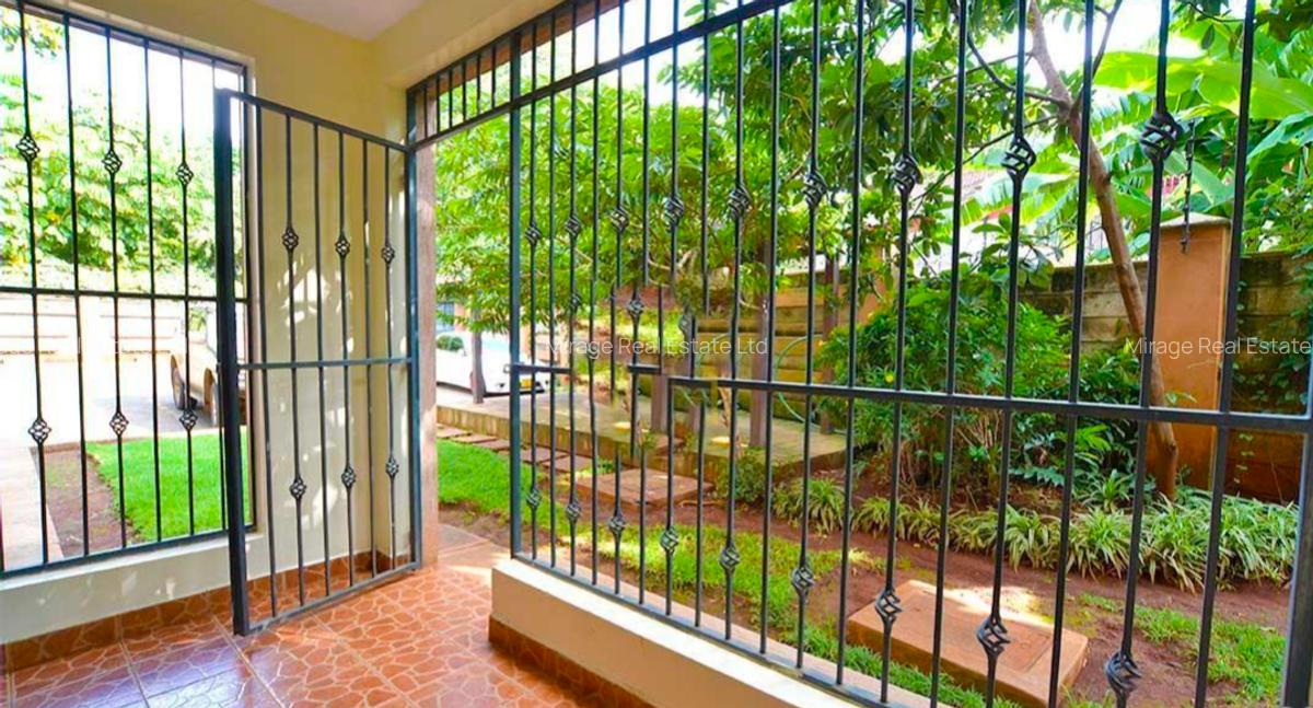 2 Bed Apartment with En Suite in Brookside - 8