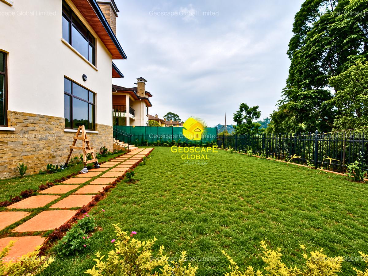 5 Bed House with En Suite in Nyari - 1