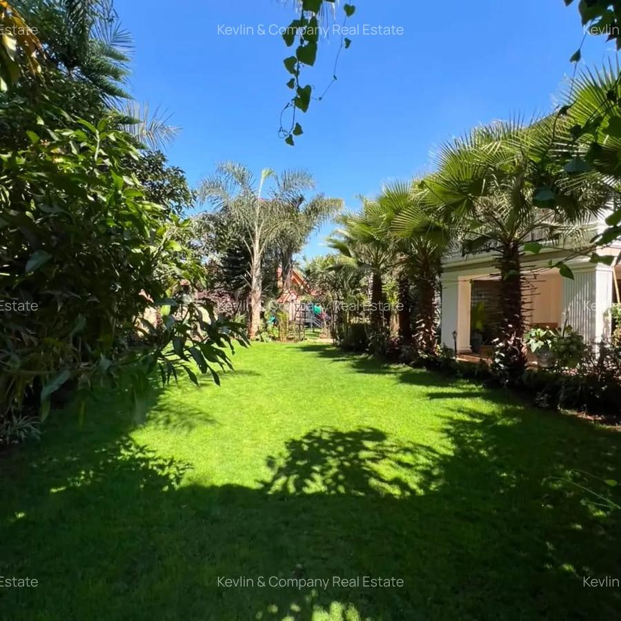 6 Bed Villa with En Suite in Runda - 3