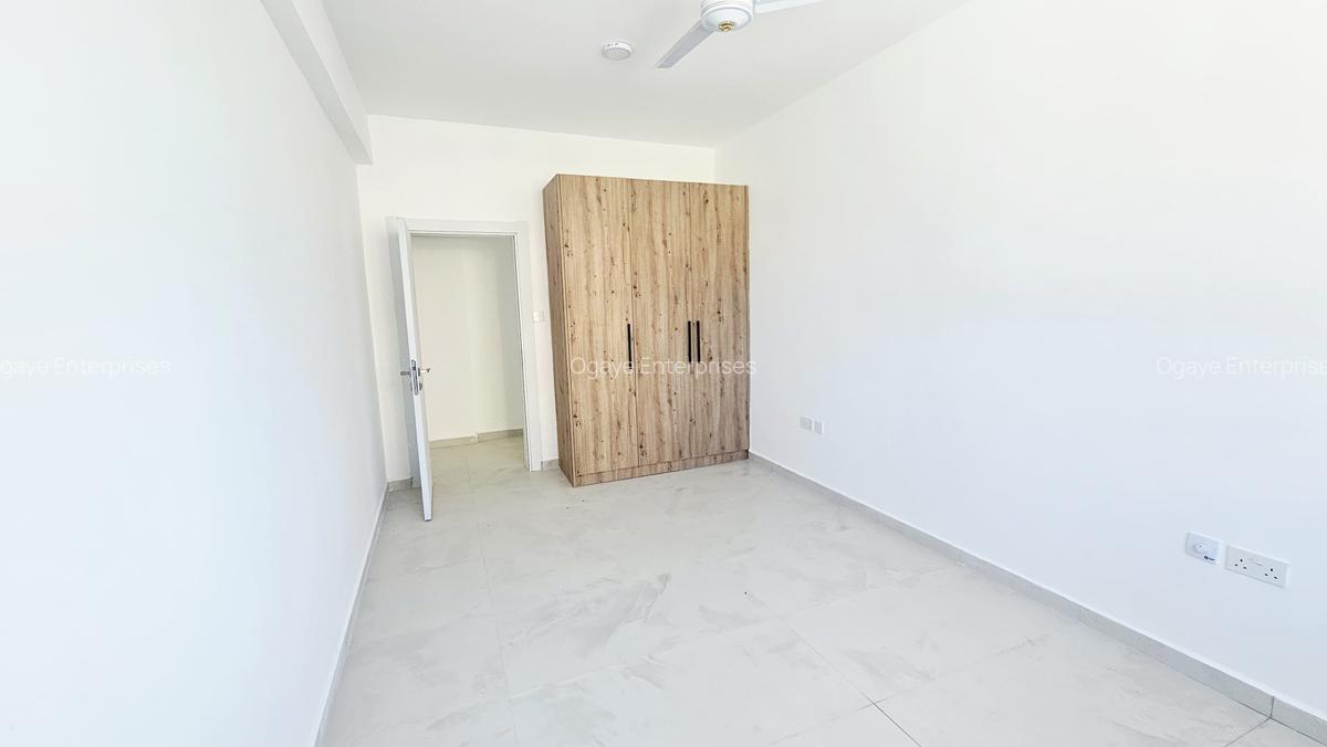 2 Bed Apartment with En Suite at Off Links Road - 8