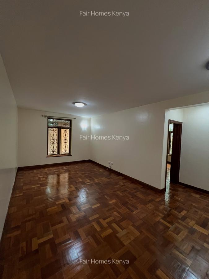 5 Bed Townhouse with En Suite at Othaya Road - 10