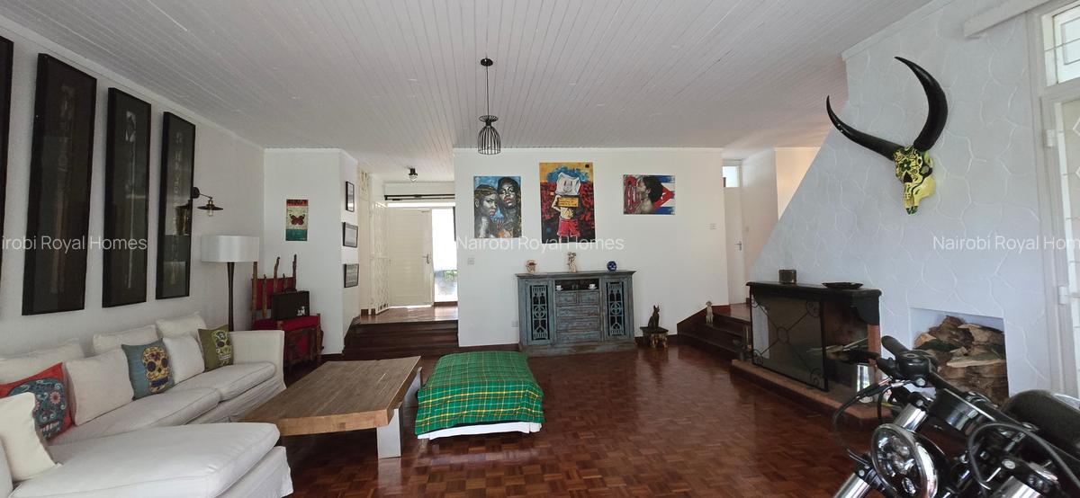4 Bed House with En Suite at Loresho Road - 8