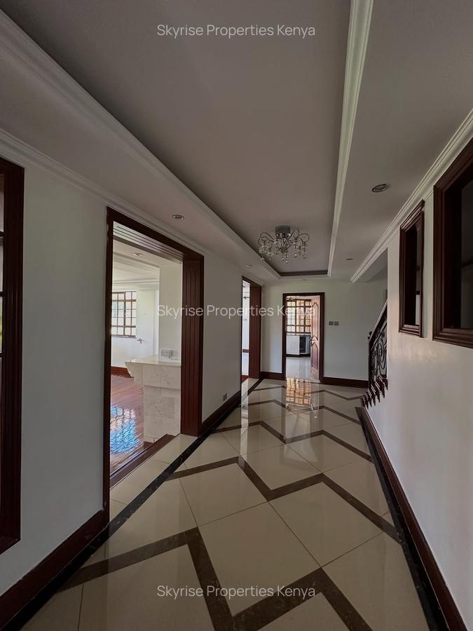 5 Bed House with En Suite in Runda - 8