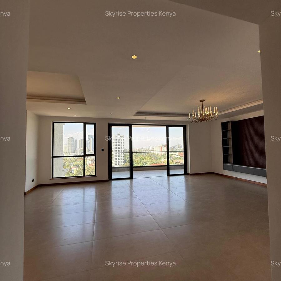 3 Bed Apartment with En Suite at Riverside - 4