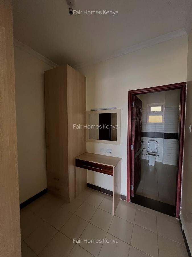 2 Bed Apartment with En Suite at Hatheru Road - 4