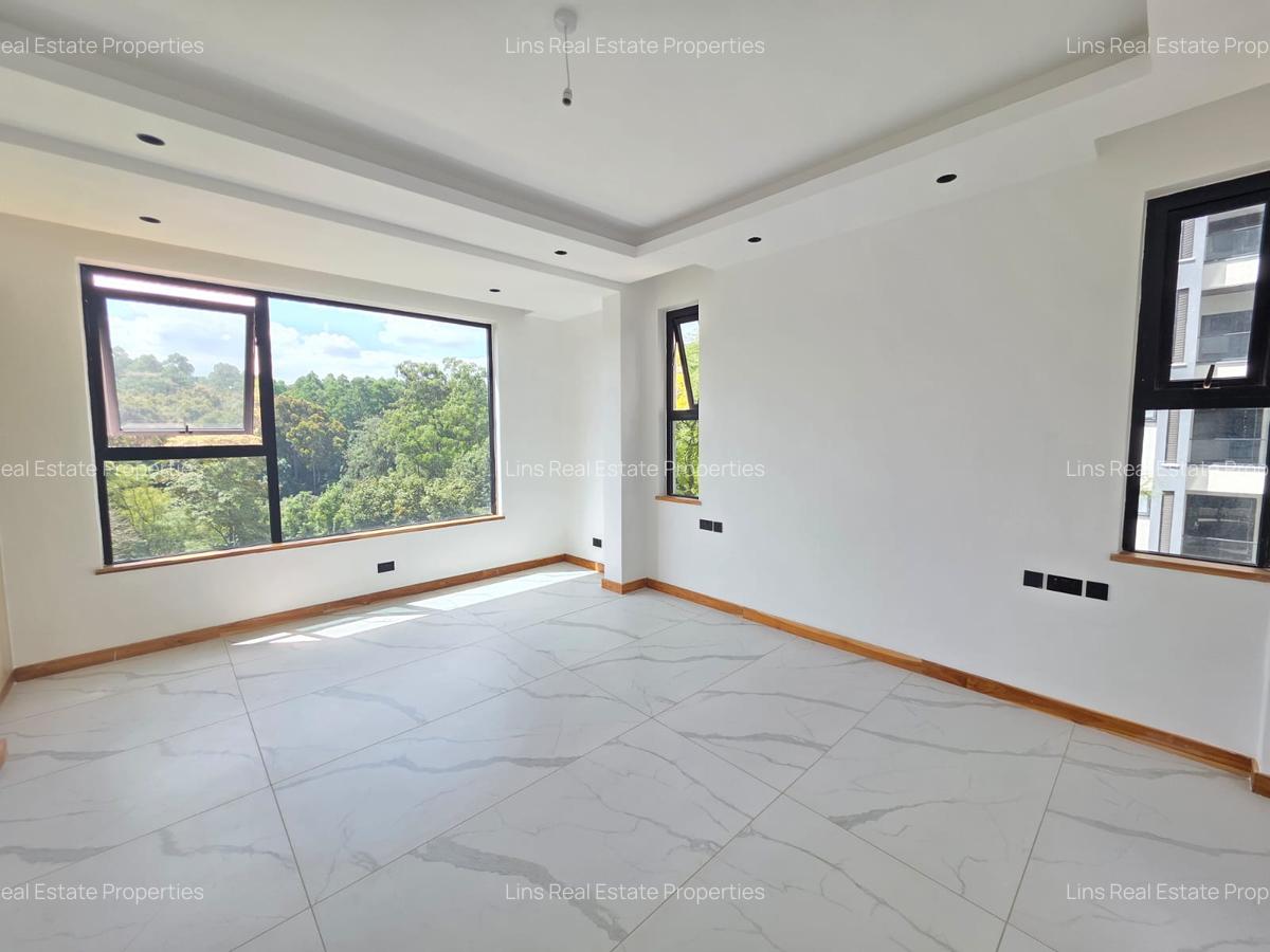Serviced 2 Bed Apartment with En Suite in Spring Valley - 17