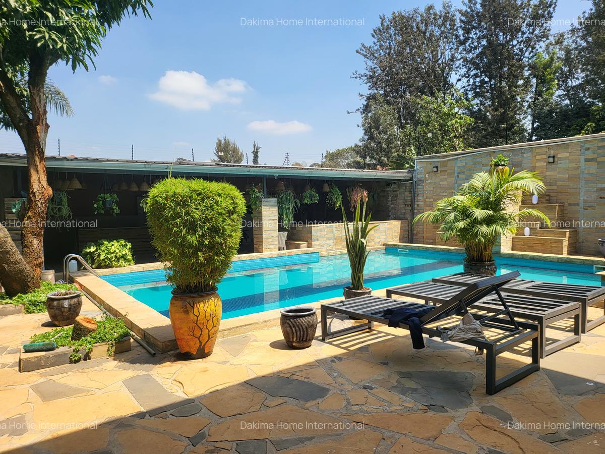5 Bed House with En Suite in Runda - 19