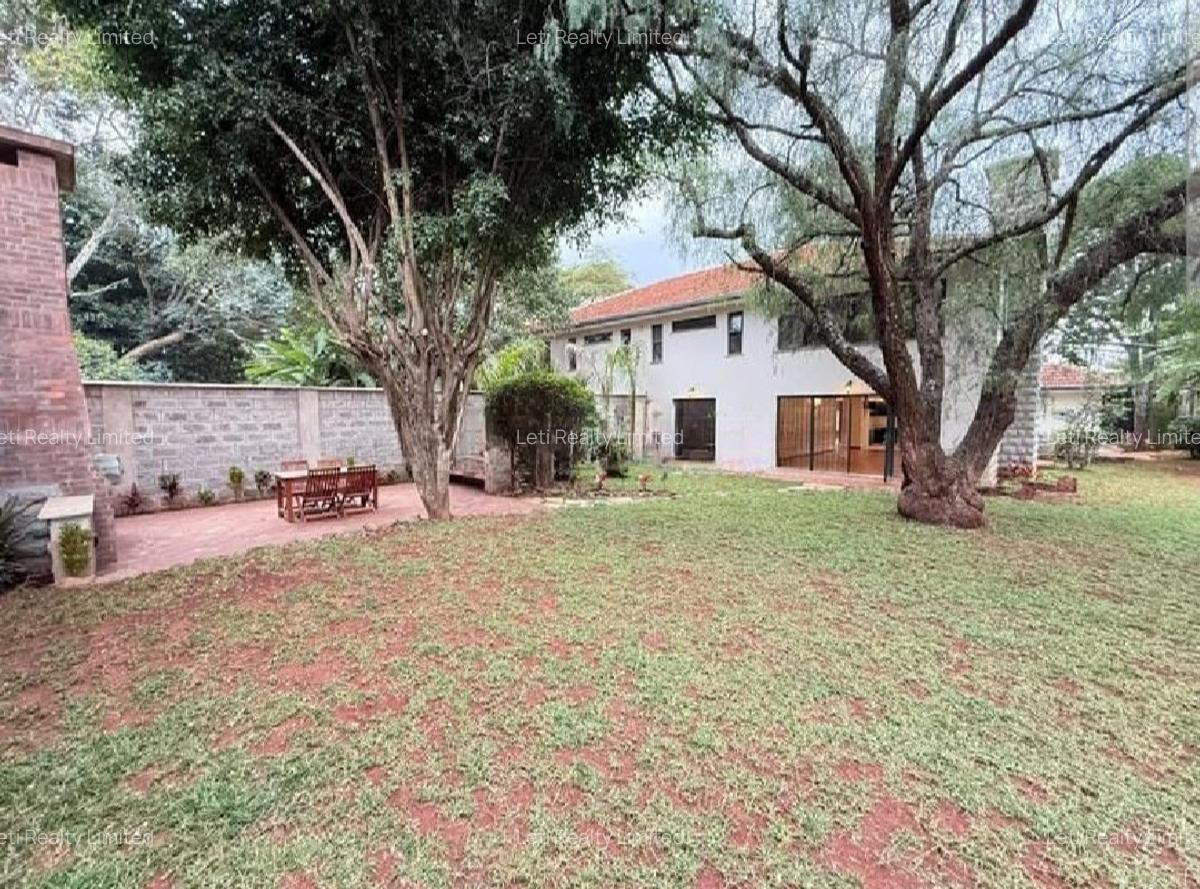 4 Bed Townhouse with En Suite in Lavington - 2