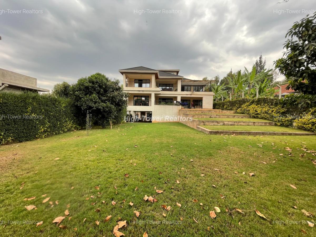 5 Bed House with En Suite at Kerarapon Drive - 1