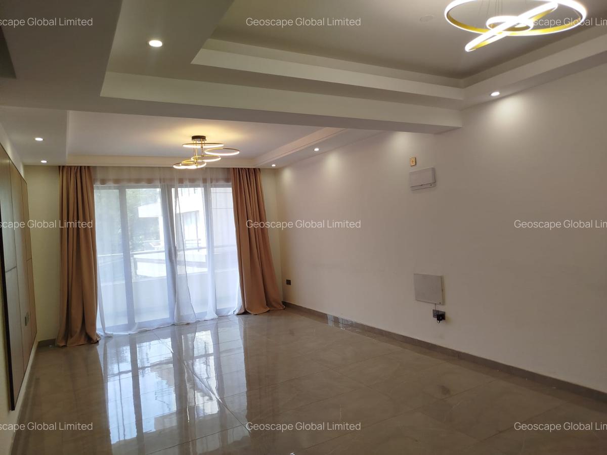 2 Bed Apartment with En Suite in Riverside - 2
