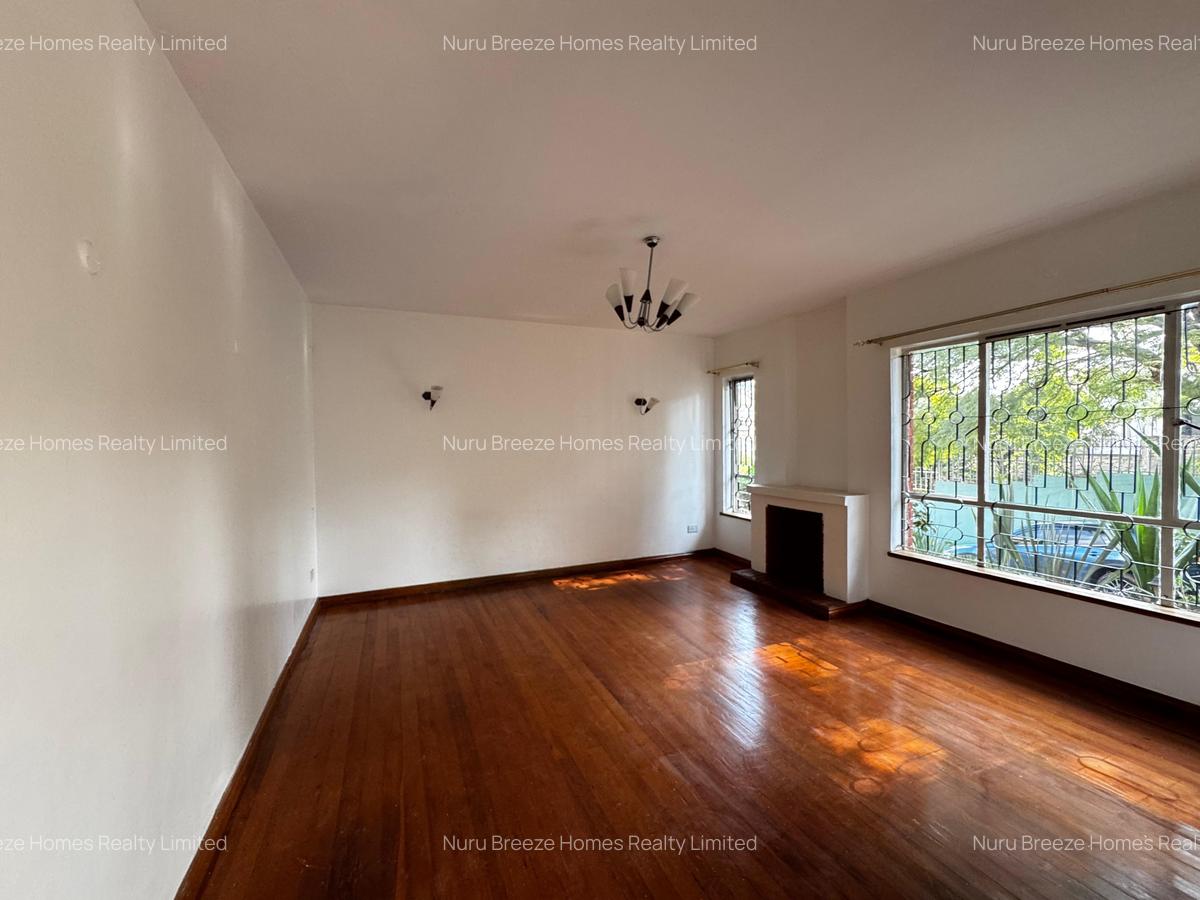 4 Bed Townhouse with En Suite in Spring Valley - 2
