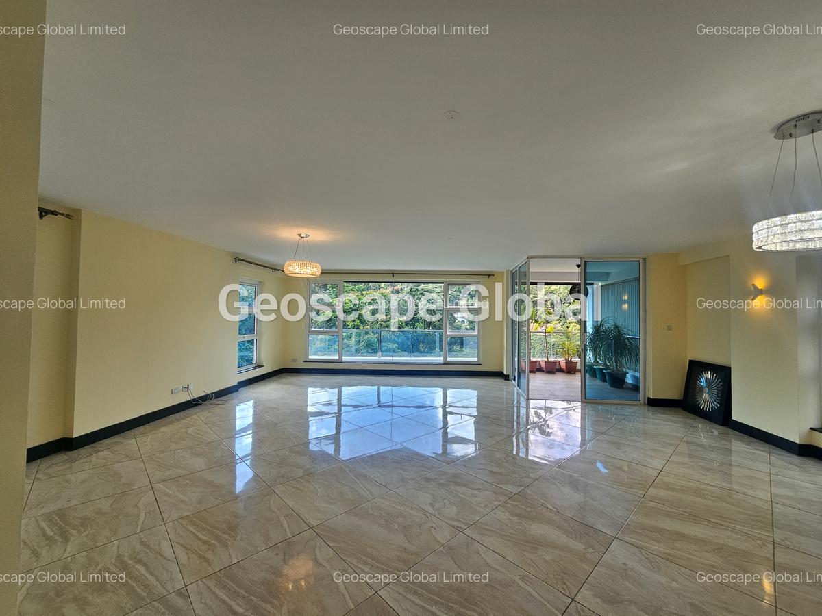 5 Bed Apartment with En Suite in General Mathenge - 12