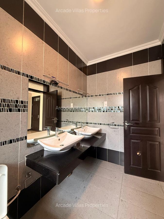 3 Bed Apartment with En Suite in Kileleshwa - 15