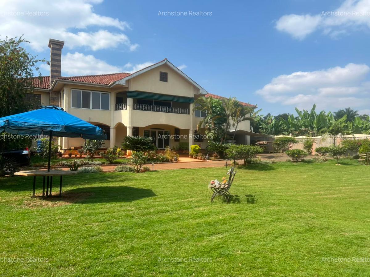 10 Bed House with En Suite in Runda - 1