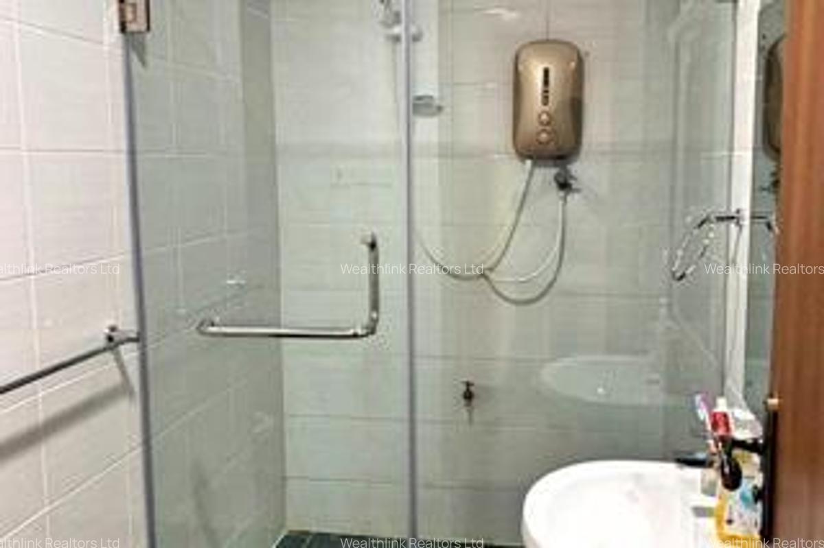 3 Bed House with En Suite at Nyari - 10
