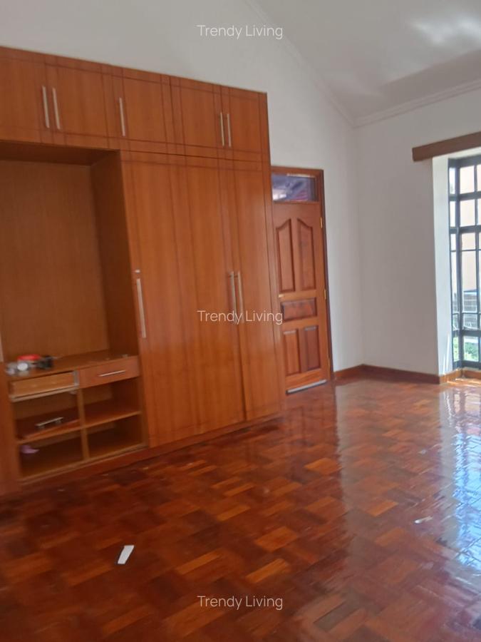 4 Bed Townhouse with En Suite in Lavington - 1