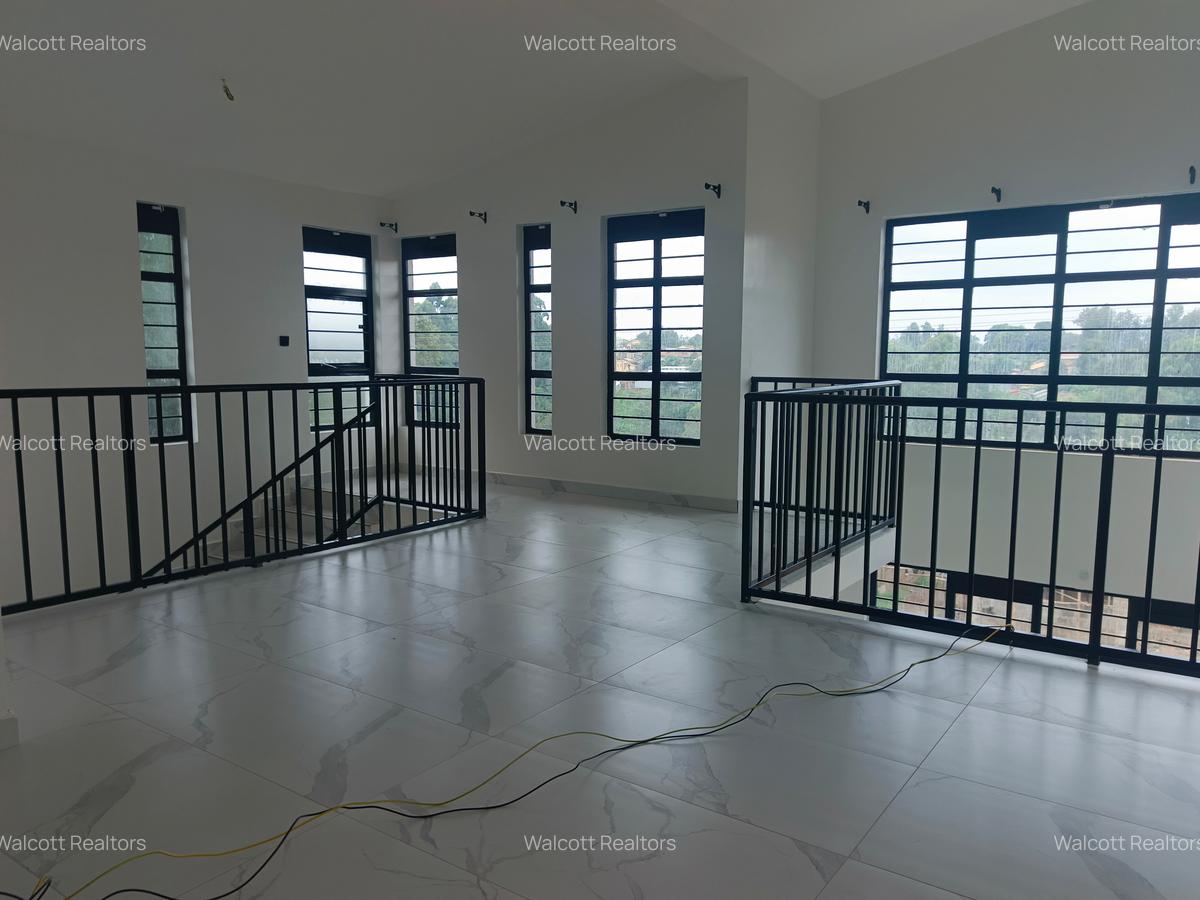 4 Bed Townhouse with En Suite at Muhuri Road - 6