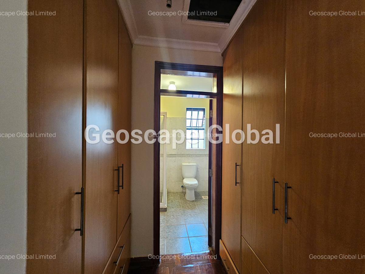 5 Bed House with En Suite in Runda - 6