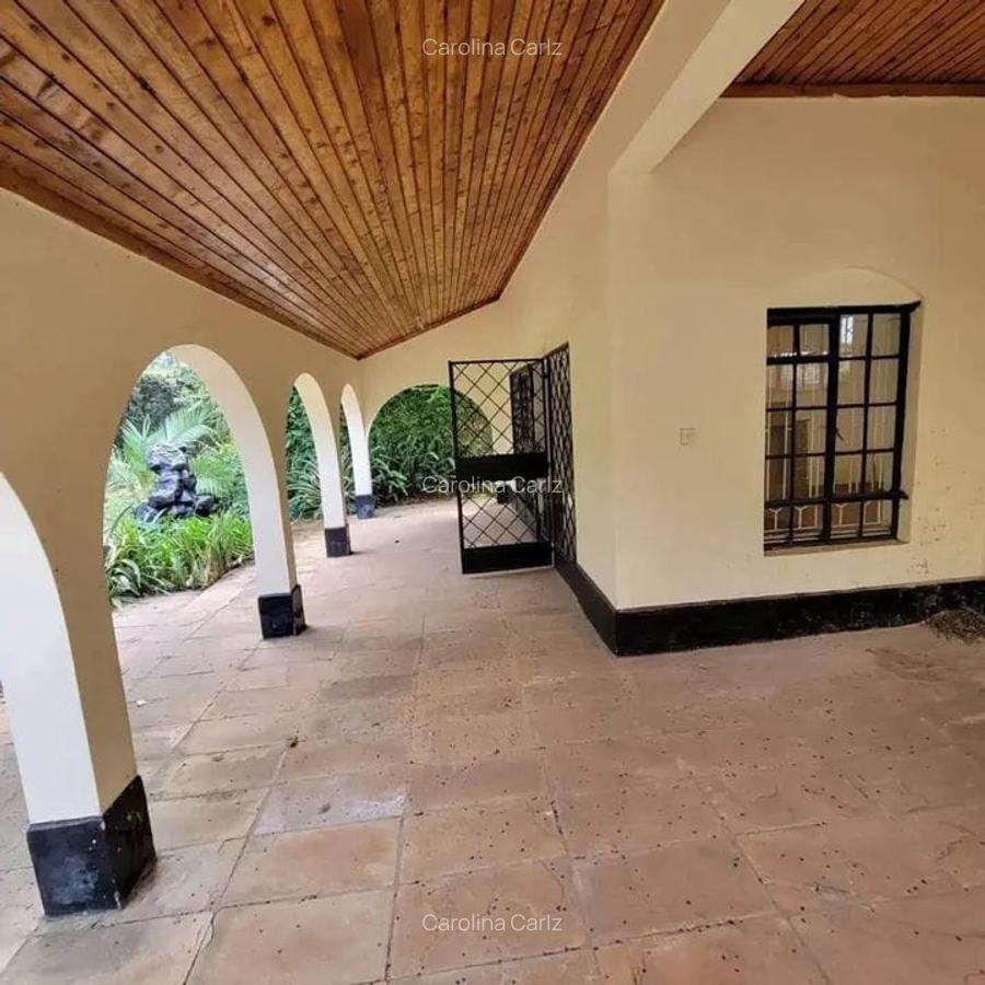 3 Bed Townhouse with En Suite at Loresho - 2
