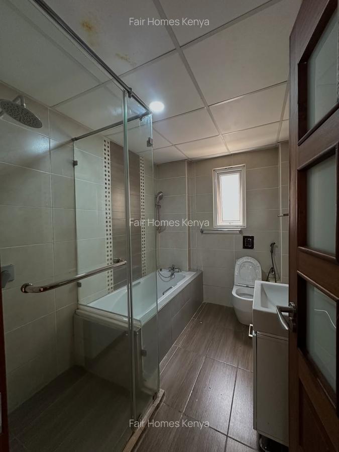 5 Bed Townhouse with En Suite at Convent Drive - 4