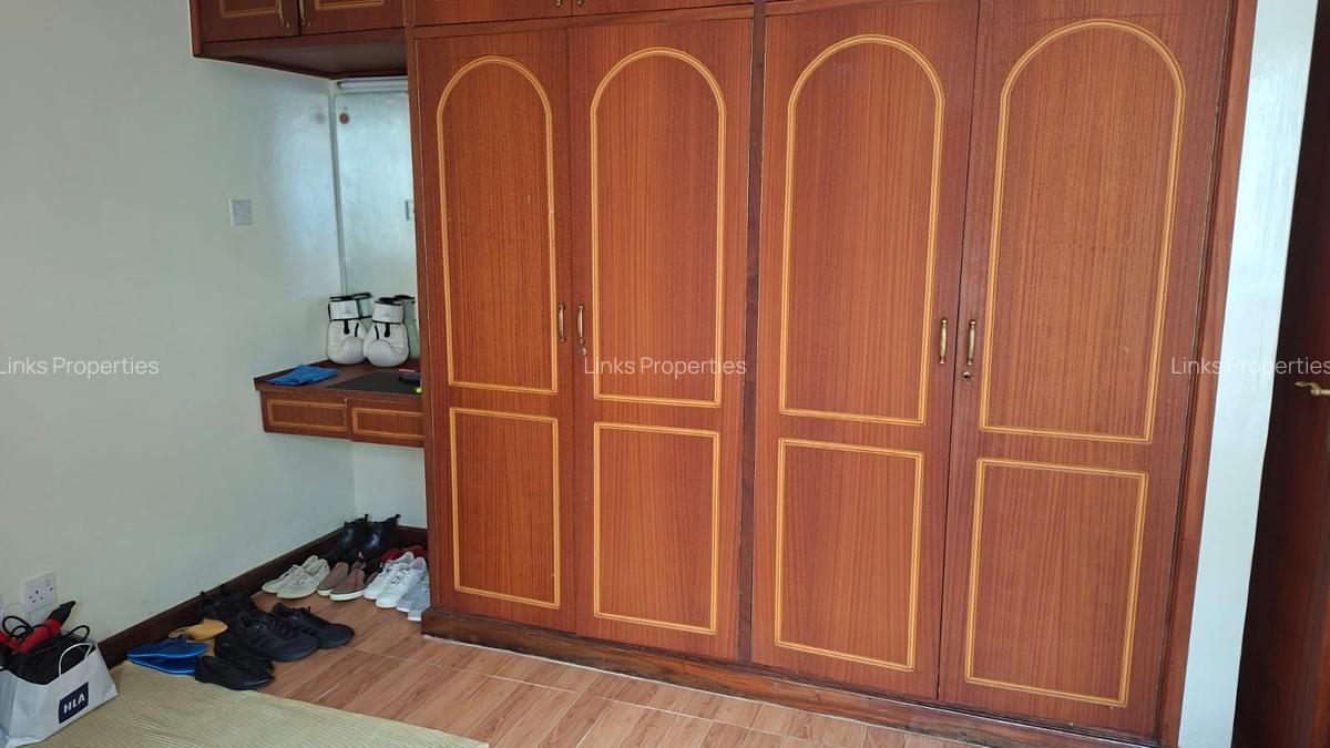 4 Bed Townhouse with En Suite at Lavington - 11