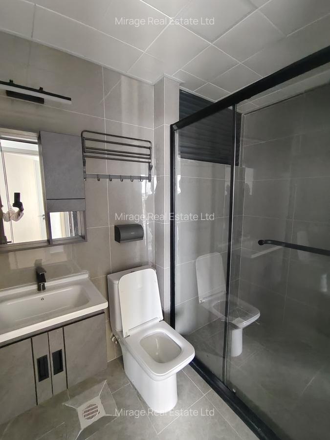 2 Bed Apartment with Gym in Riverside - 6