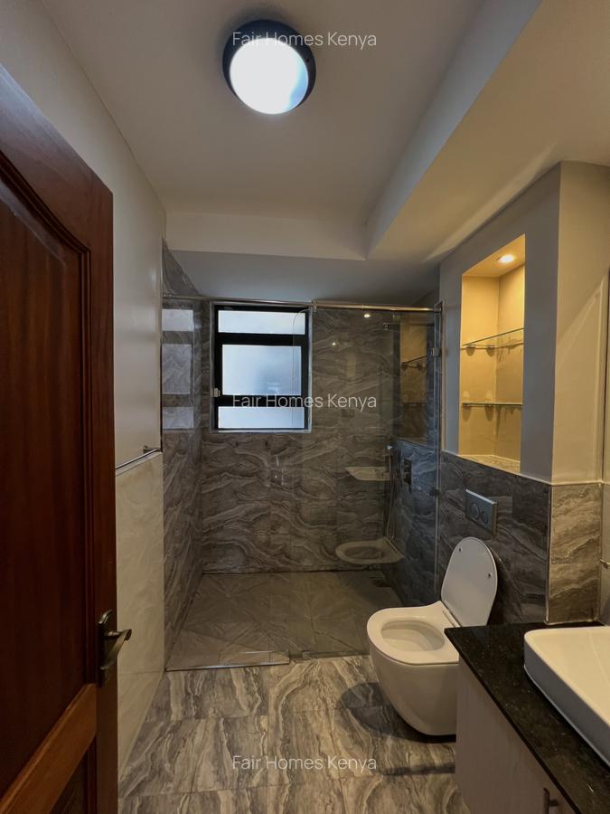 4 Bed Apartment with En Suite at Riverside Drive - 9