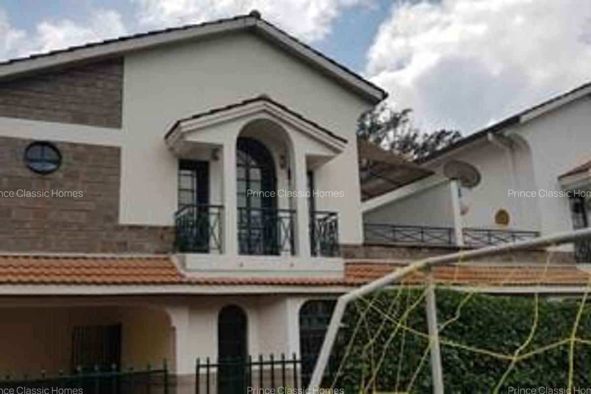 5 Bed Villa with En Suite in Lavington - 1