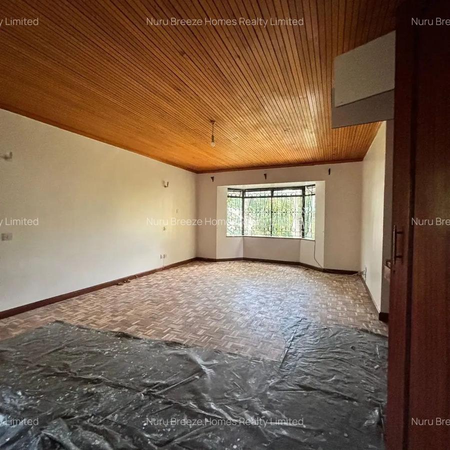4 Bed Townhouse with En Suite in Westlands Area - 16