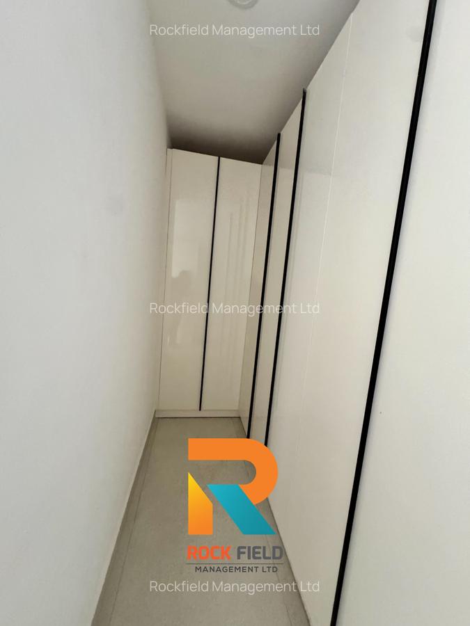 4 Bed Apartment with En Suite in General Mathenge - 16