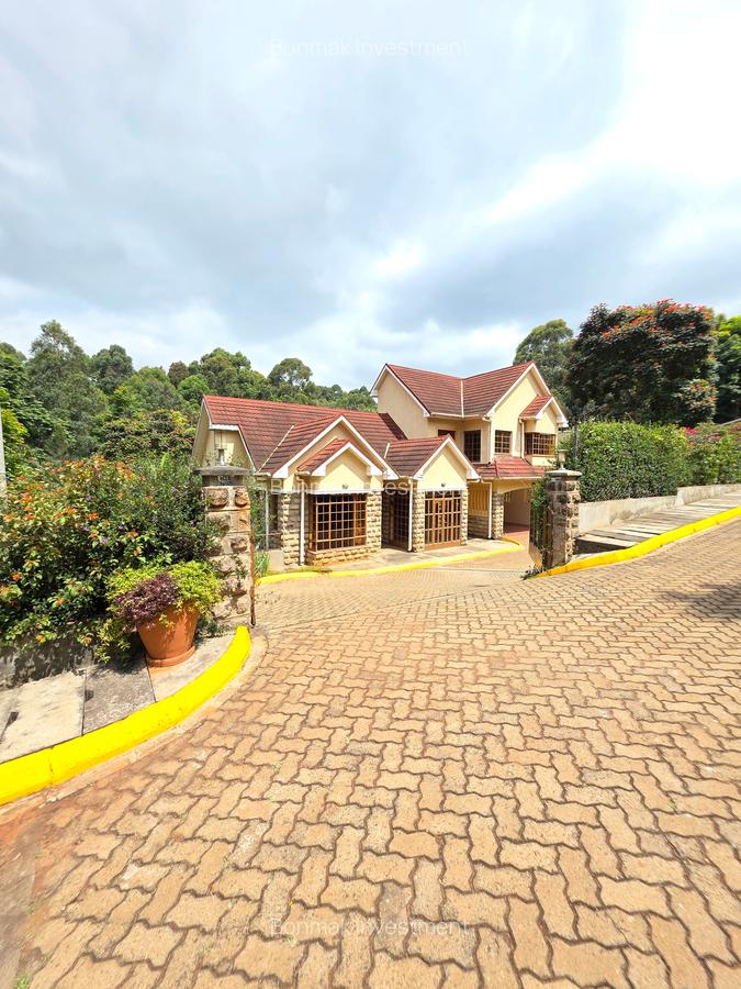 4 Bed Townhouse with En Suite at Rossylin Lone Tree - 2
