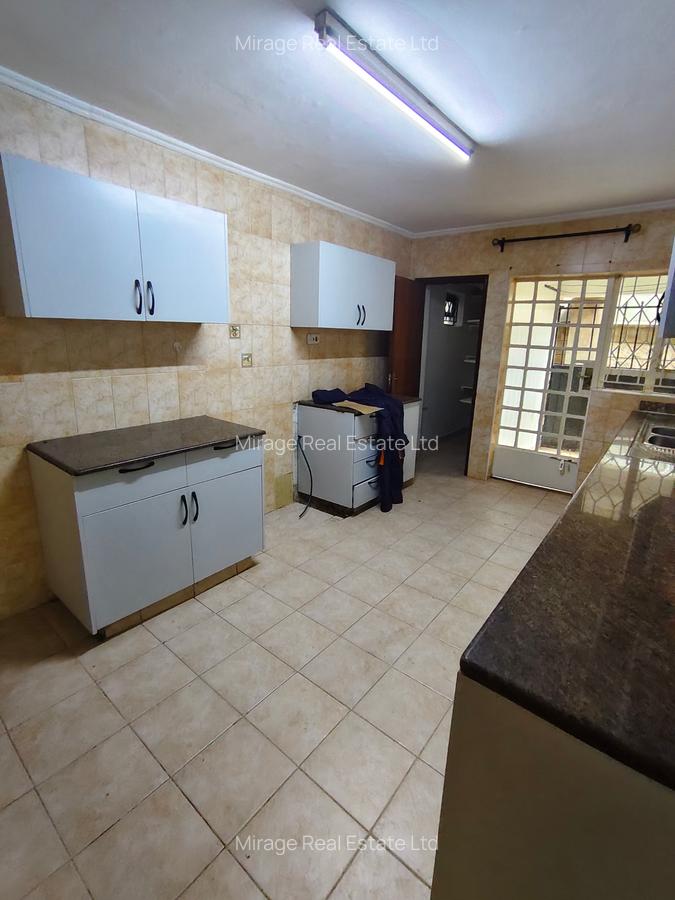 4 Bed Apartment with Parking in Kileleshwa - 12