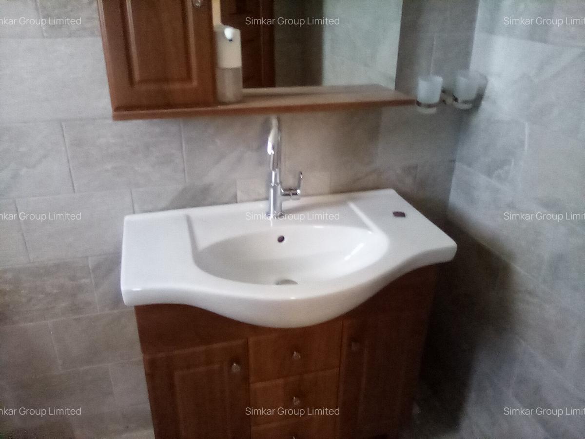 Serviced 1 Bed Apartment with En Suite at Convent Drive - 7