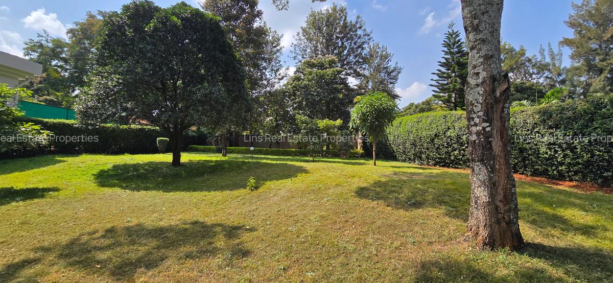5 Bed House with En Suite in Runda - 3