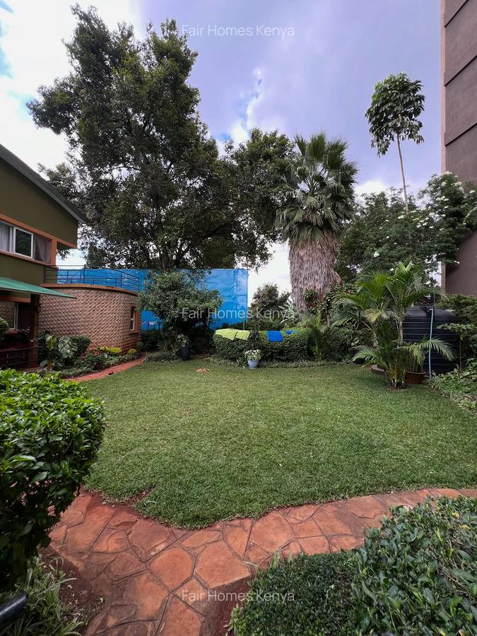 4 Bed Townhouse with En Suite at Riverside Drive - 2
