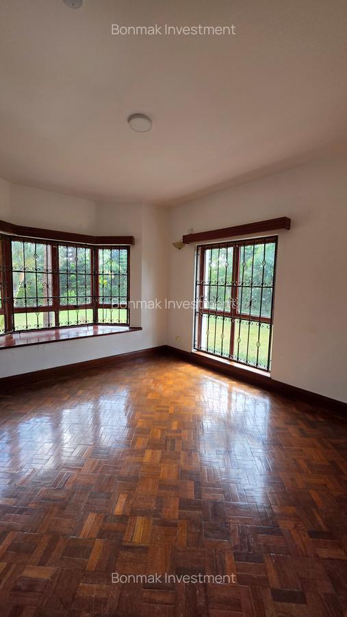 5 Bed Townhouse with En Suite at Runda Park - 17