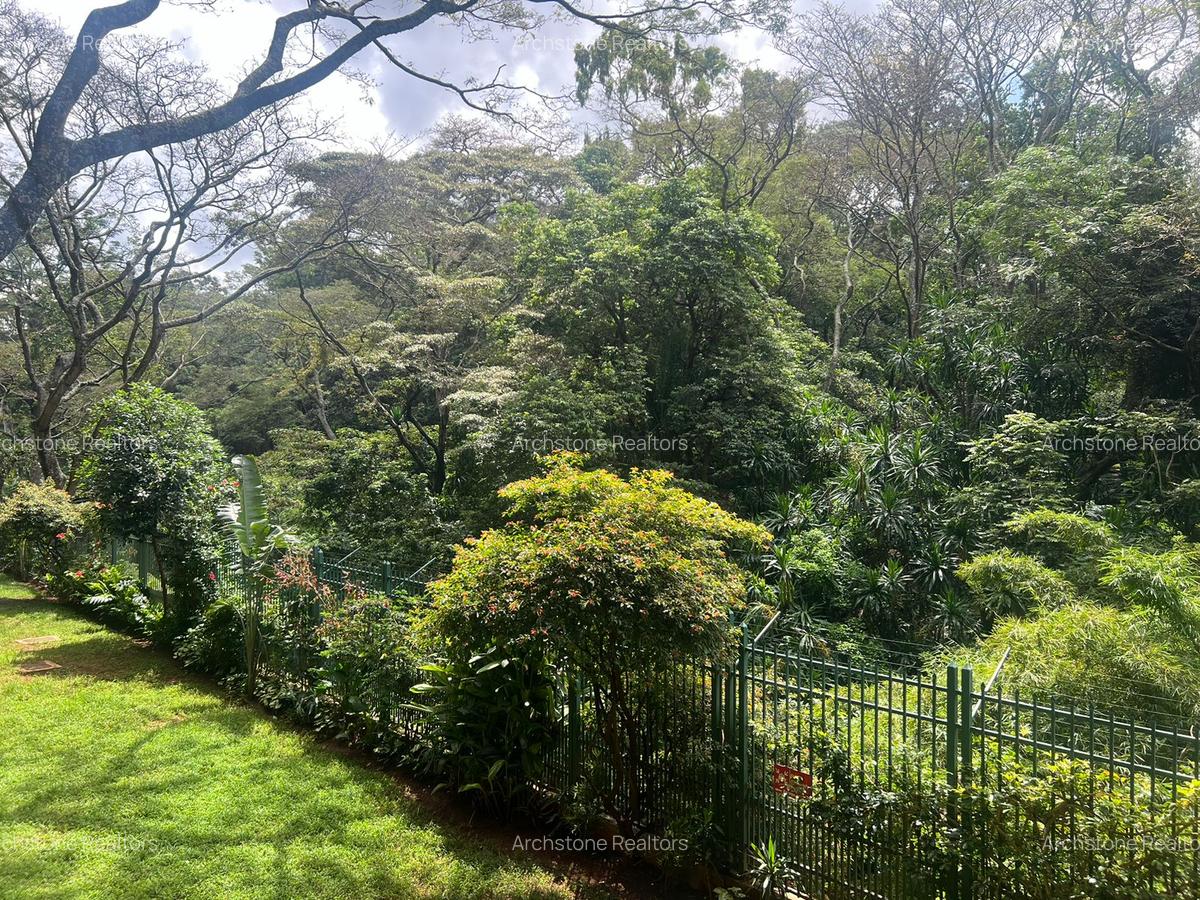 3 Bed Apartment with En Suite in Parklands - 11