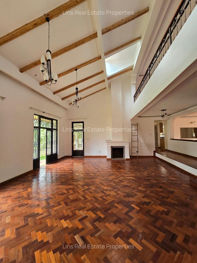 5 Bed House with En Suite in Runda - 19