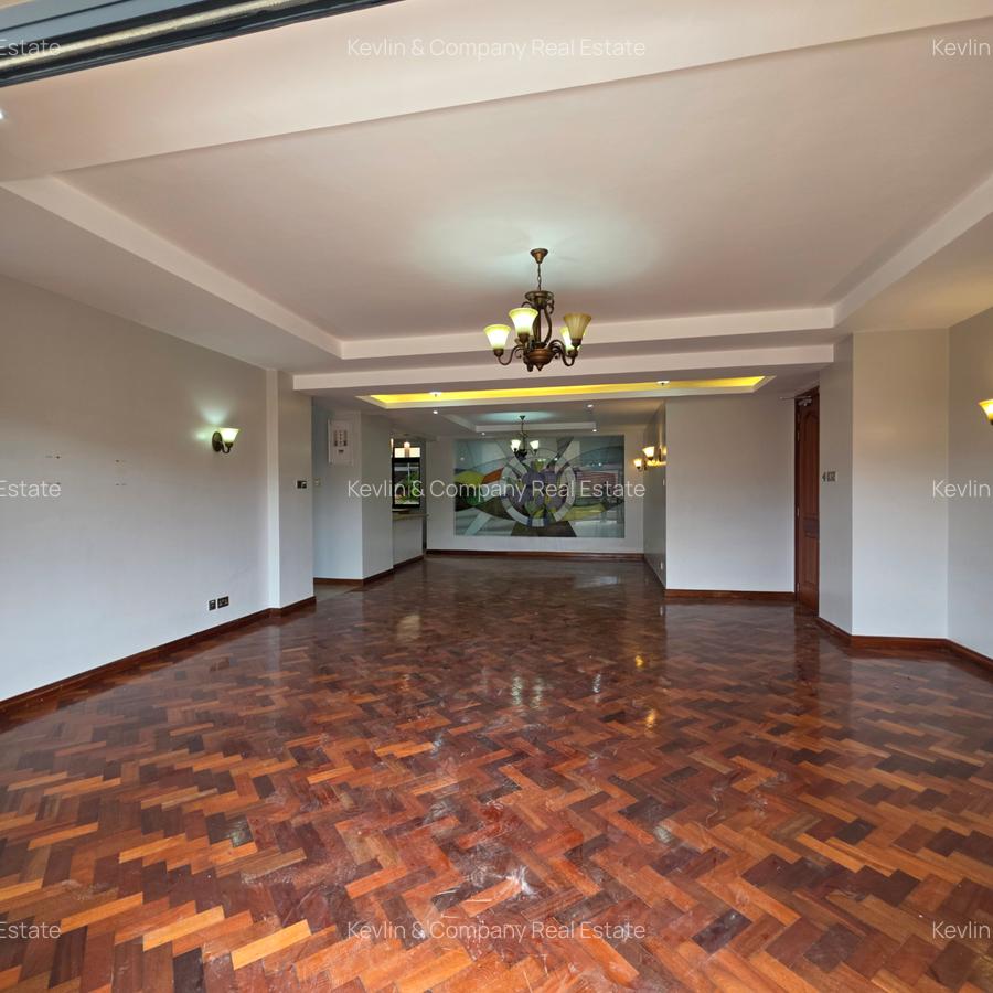 4 Bed Apartment with En Suite in Riverside - 2