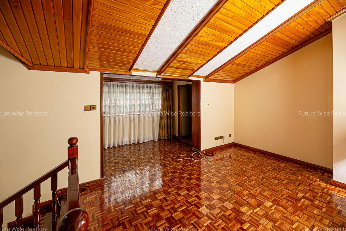 5 Bed Villa with En Suite in Karen - 4